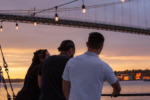 Halifax Sunset Cruise Aboard the Tall Ship Silva