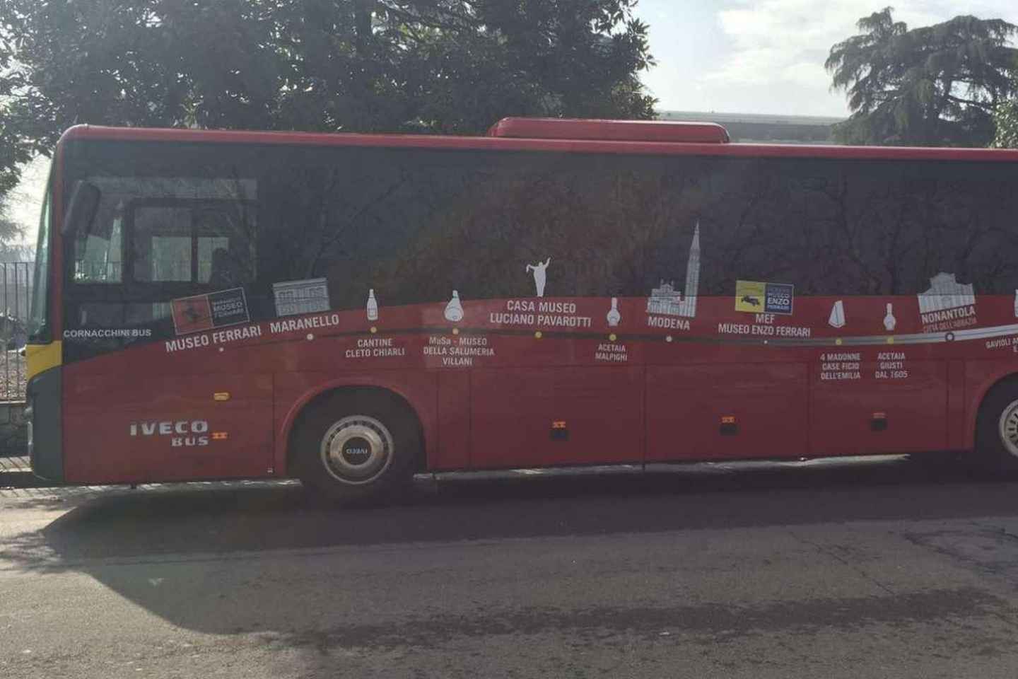 摩德纳与马拉内罗:法拉利博物馆双重体验及便捷巴士接驳