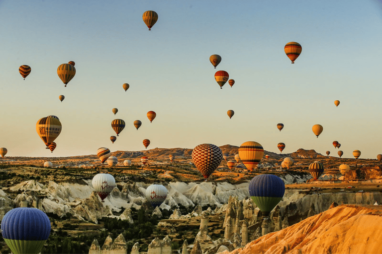 Da Antalya: Cappadocia per 2 giorni, Cave Hotel (Opzionale)Sistemazione in hotel 3 stelle