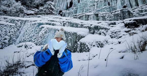 Rovaniemi: Korouoma-Schlucht, gefrorene Wasserfälle, Wanderung & Barbecue
