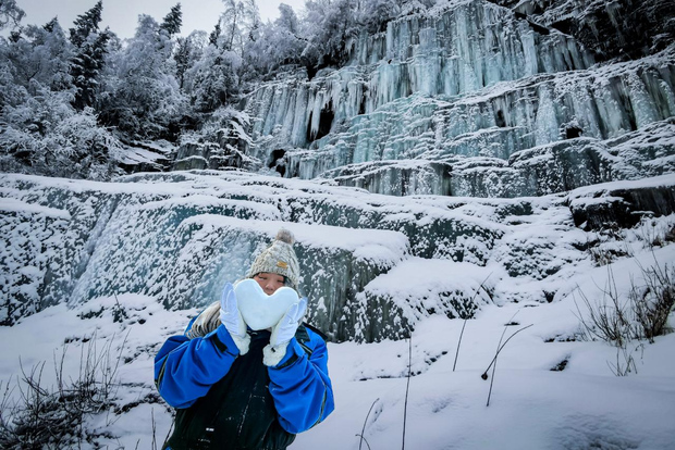 Rovaniemi: escursione alle cascate ghiacciate del canyon di Korouoma e BBQ