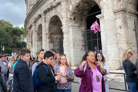 Rome: Colosseum Early Morning Tour with Roman Forum Access