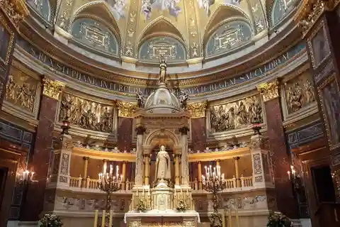 Budapest: St. Stephen's Basilica Tour with Music Performance