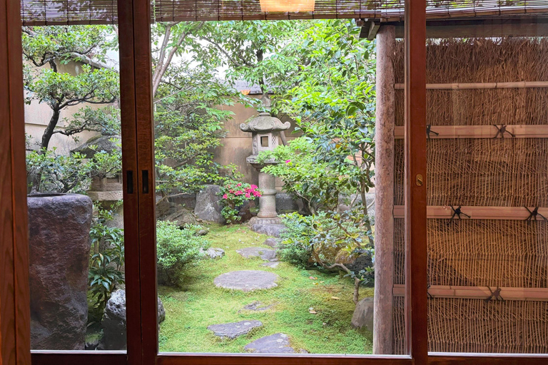 Kyoto: Casual Tea Ceremony in 100 year old Kyoto house Nederlands: Casual Tea Ceremony in 100 year old Kyoto house
