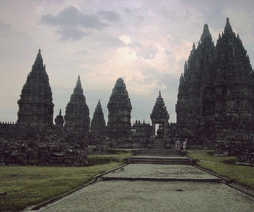 Yogyakarta : prambanan temple sunset with expert local guide