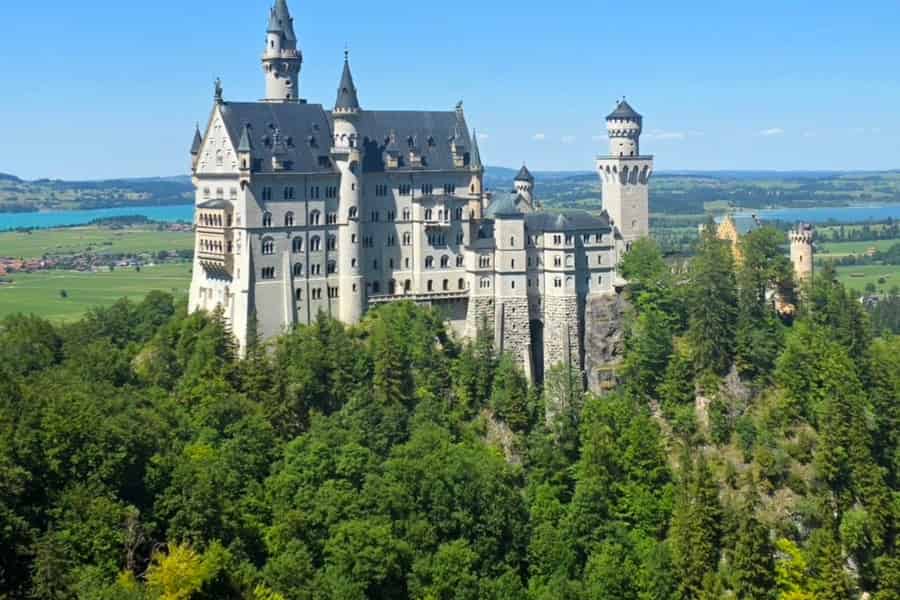 Ab Stuttgart: Tagestour zum Schloss Neuschwanstein. Foto: GetYourGuide Ab Stuttgart: Tagestour zum Schloss Neuschwanstein. Foto: GetYourGuide