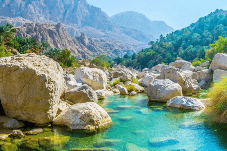 WADI SHAB - SINKHOLE: DAY TOUR WITH COASTAL BEAUTY IN MUSCAT