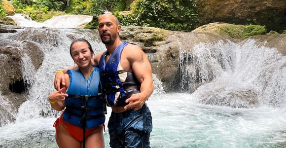 Montego Bay: Private Dunn&#39;s River Falls and Blue Hole Tour