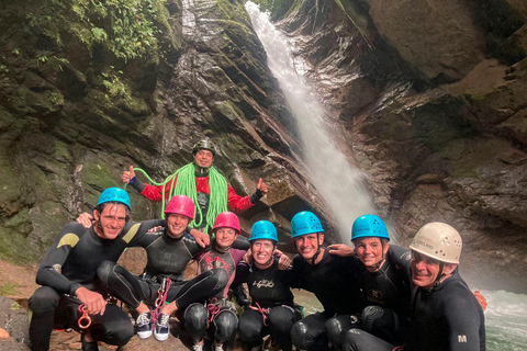 Baños de Agua Santa: Canyoning extremo em Cashaurco