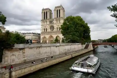 Paris: Rundgang mit Besuch der Kathedrale Notre-Dame