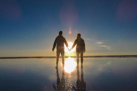 Uyuni Salt Flat: Starry night tour:1 day