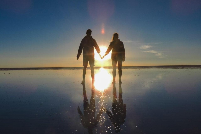 Uyuni Salt Flat: Starry night tour:1 day