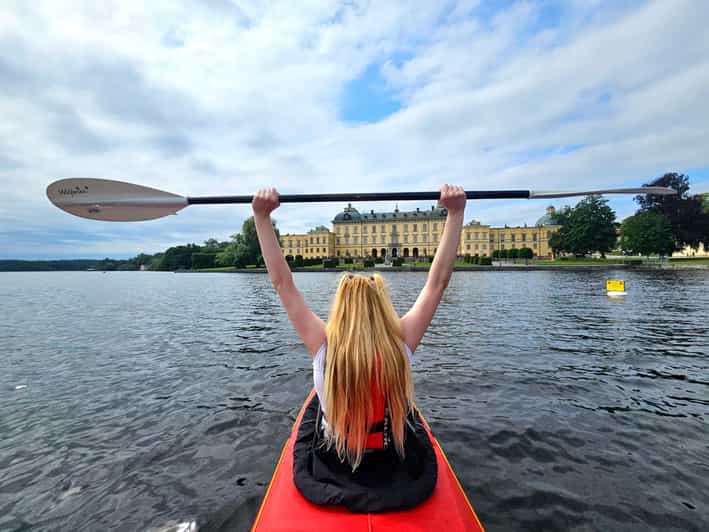 Stockholm: Guided Kayak Tour to Drottningholm Royal Palace