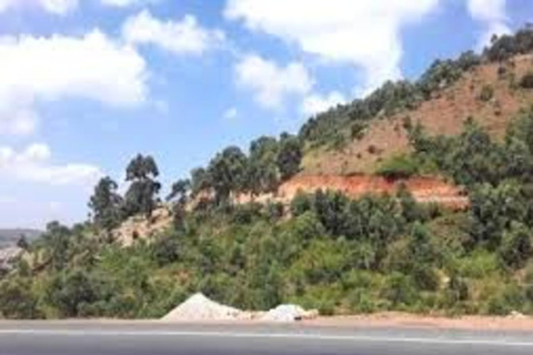 Nairobi: Kya Mwilu Gravity Hill Day Trip with Guide