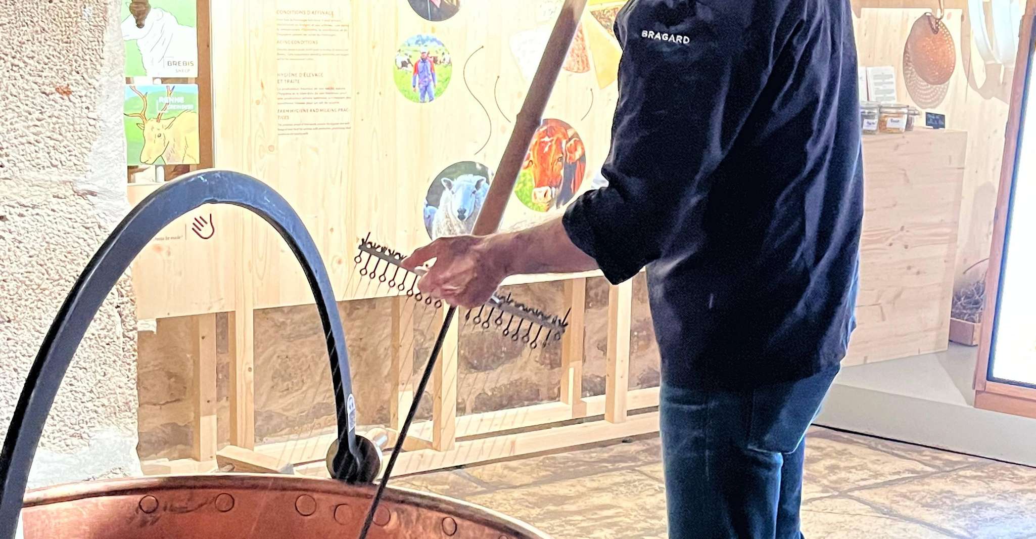 Paris: Living Cheese Museum Guided Tour with Cheese Tasting photo 8