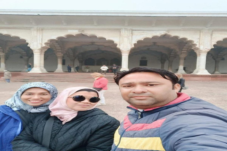 Desde Delhi : Excursión guiada de un día al Taj Mahal y al Fuerte de AgraExcursión sólo con coche y guía