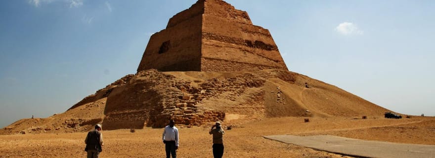Depuis Le Caire : visite privée d'une journée des pyramides d'El Fayoum