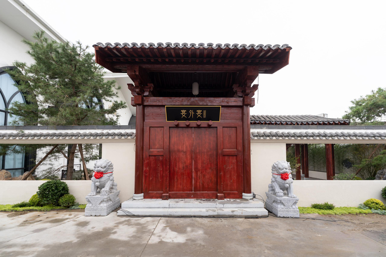 Beijing: Royal Cultural Dinner Show – YanWaiYan Standard Seating - Dinner