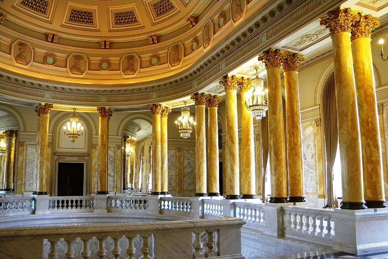 كنوز بوخارست الثقافية: جولة في متحف الفن والأثينيوم