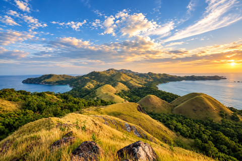 Labuan Bajo: 7-Stop Tour to Rangko Cave, Melo & Night Market