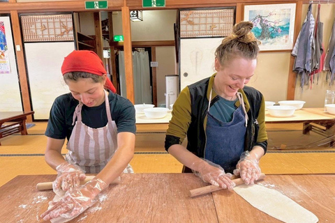 Tokyo: Mt Fuji, Lake Cruise and Noodles Making Experience Spectacular Fuji: Nature & Local Flavors