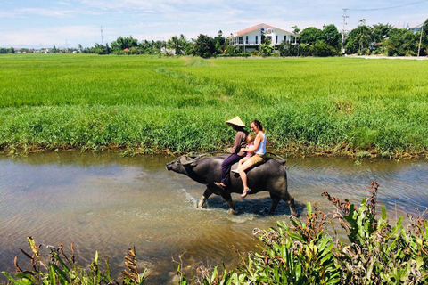 Montar en Búfalo de Agua Hoi An Tour Privado en Bicicleta