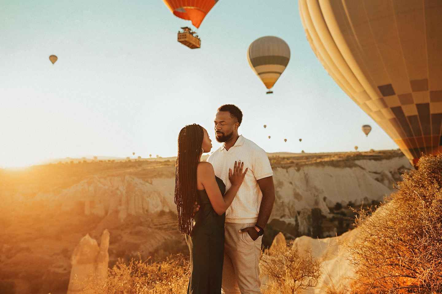 Cappadocia: Private Photoshoot Sunrise Balloon with Transfer