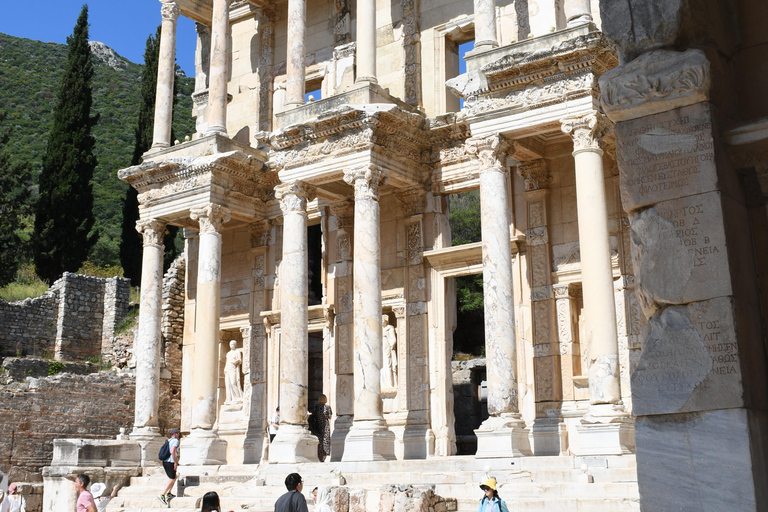 Kusadasi: Ephesus Private Tour with Turkish Bath Experience