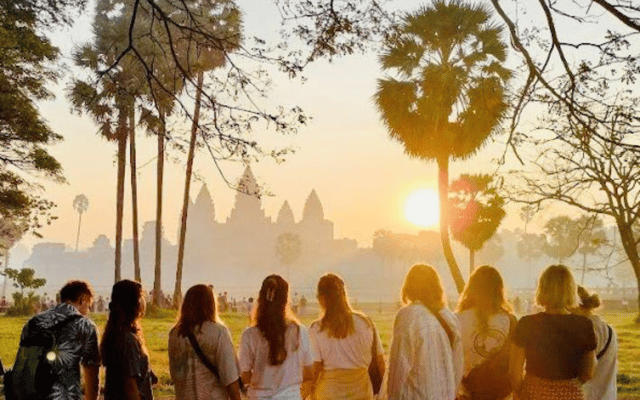 Angkor Sunrise Temple Tour with Angkor Wat, Bayon & Ta Prohm