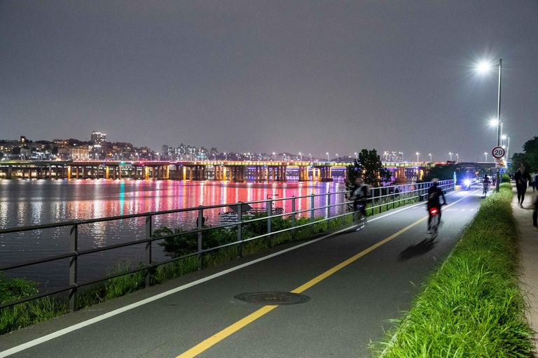 Seul: wycieczka rowerowa o zachodzie słońca nad rzeką HanSeul: Wycieczka rowerowa o zachodzie słońca nad rzeką Han