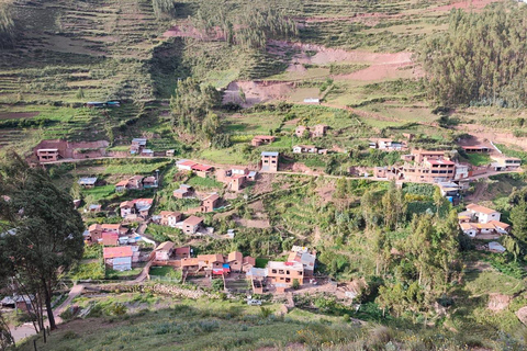 From Cusco: Sunset Llama Trek with Stargazing & Bonfire