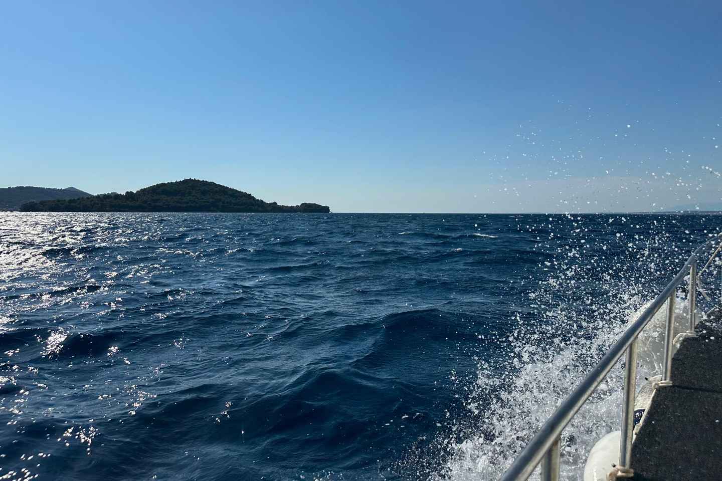 Zadar: Half-day trip boat with drinks and snorkeling