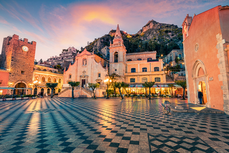 Malta: Mount Etna and Taormina Guided Day Trip by Catamaran
