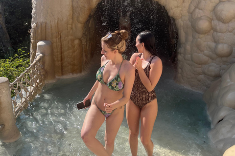 Mexico-Stad: Tolantongo-grotten, warmwaterbronnen en natuurlijke zwembadenMexico-Stad: Grutas de Tolantongo, warmwaterbronnen en natuurlijke zwembaden