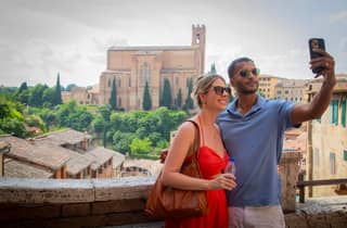 Ab Florenz: Siena & San Gimignano mit Abendessen, Pisa-Option