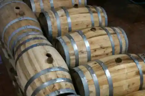 Boutique Winery Visit & Wine Tasting near Arezzo