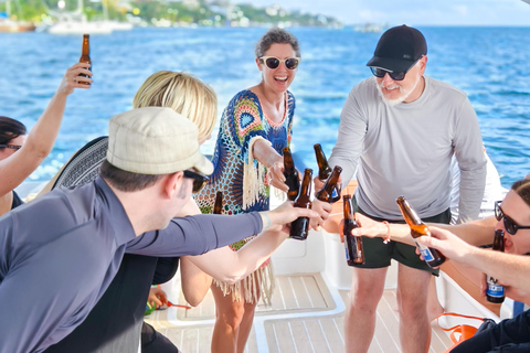 Exclusive Isla Mujeres and Cancun Private Yacht Tour