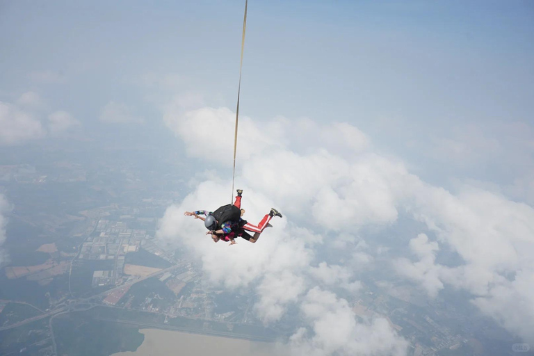 Pattaya Skydiving Experience with Transfers Skydiving&Third party video&GoPro&photo&Bangkok meeting