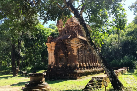 Santuario di My Son e tour a piedi di Hoi AnPickup+ritorno a Hoi An Santuario di My Son e tour a piedi di Hoi An