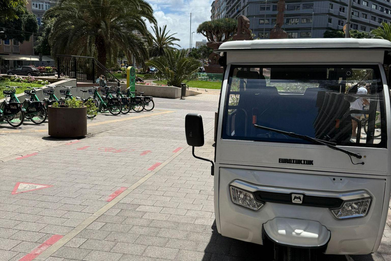 Discover the History and Viewpoints of Las Palmas (GC) by Tuk Tuk (90 min.)