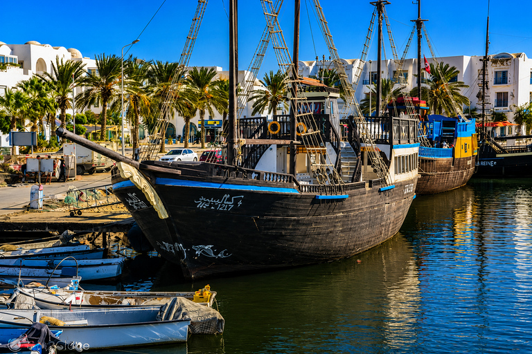 From Djerba: Cruise tour to Flamingo Island