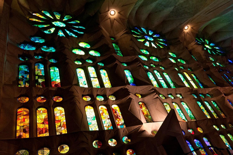 Barcelona: Family Friendly Tour of Sagrada Familia