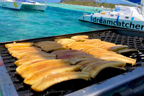 Grand Baie: Northern Isles Catamaran & Tropical BBQ