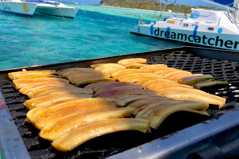 Grand Baie: Northern Isles Catamaran & Tropical BBQ