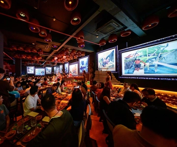Ho Chi Minh: CHAO Show Ticket and Walking Tour