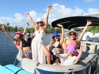 Escápate al Paraíso: Aventura en barco por una isla privada de Tampa