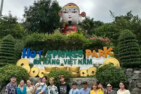 Danang: Excursión de un día al Parque Termal de Than Tai