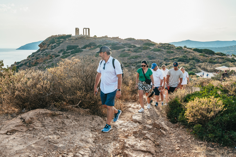 Depuis Athènes : cap Sounion temple de PoséidonDepuis Athènes : cap Sounion au crépuscule - tour privé