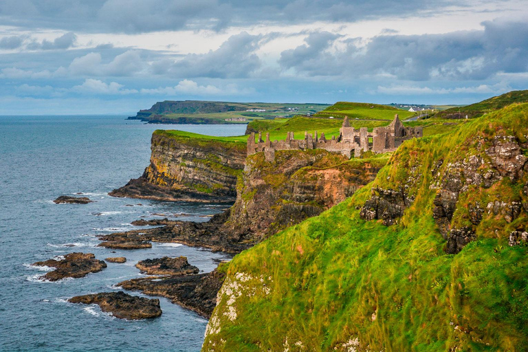Giant's Causeway + Dark Hedges Day Tour