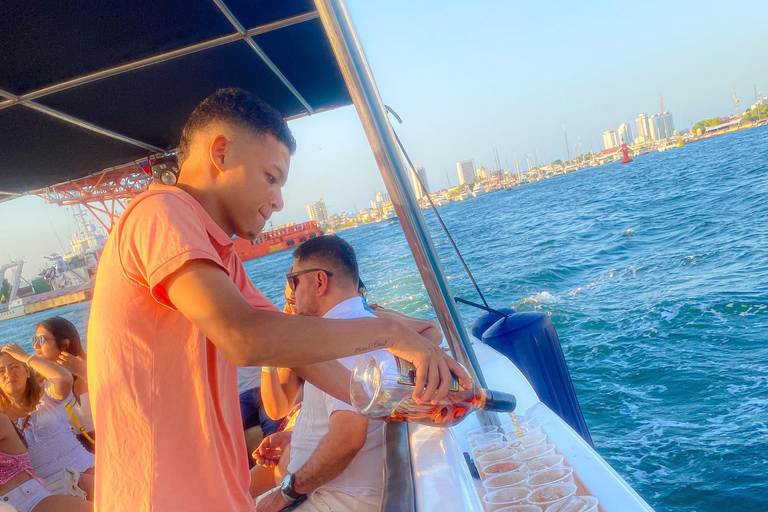 Cartagena: Tour por la bahía en barco deportivo